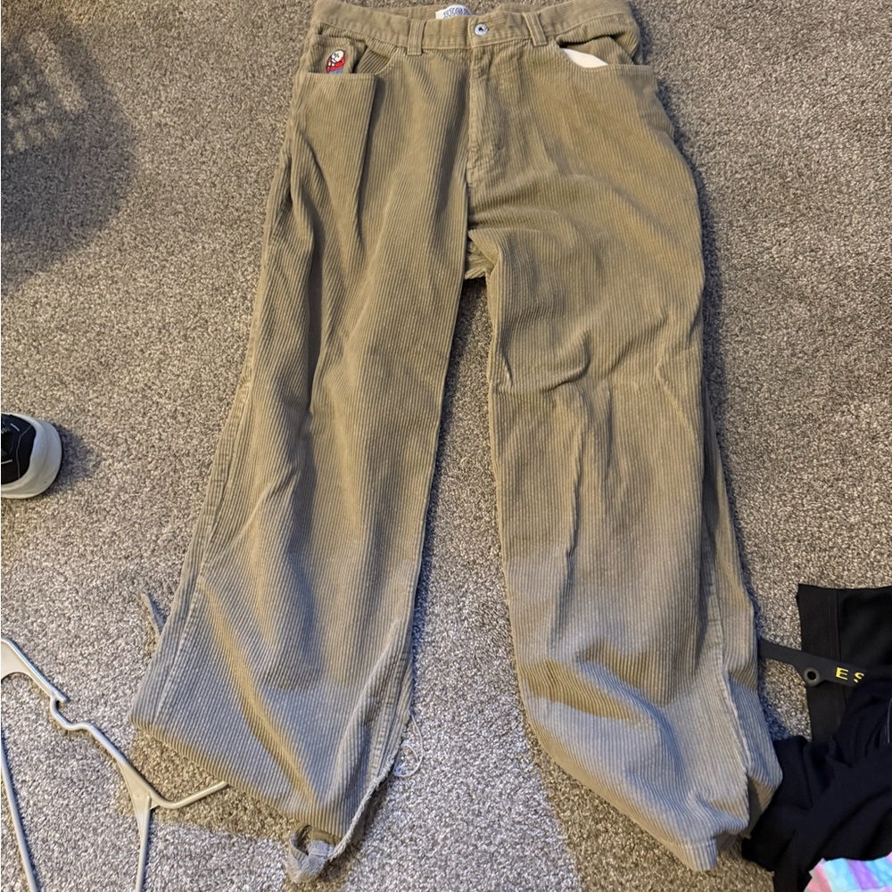 Polar skate co big boys

Sand corduroy 

Size M

Bottoms and pockets are ripped